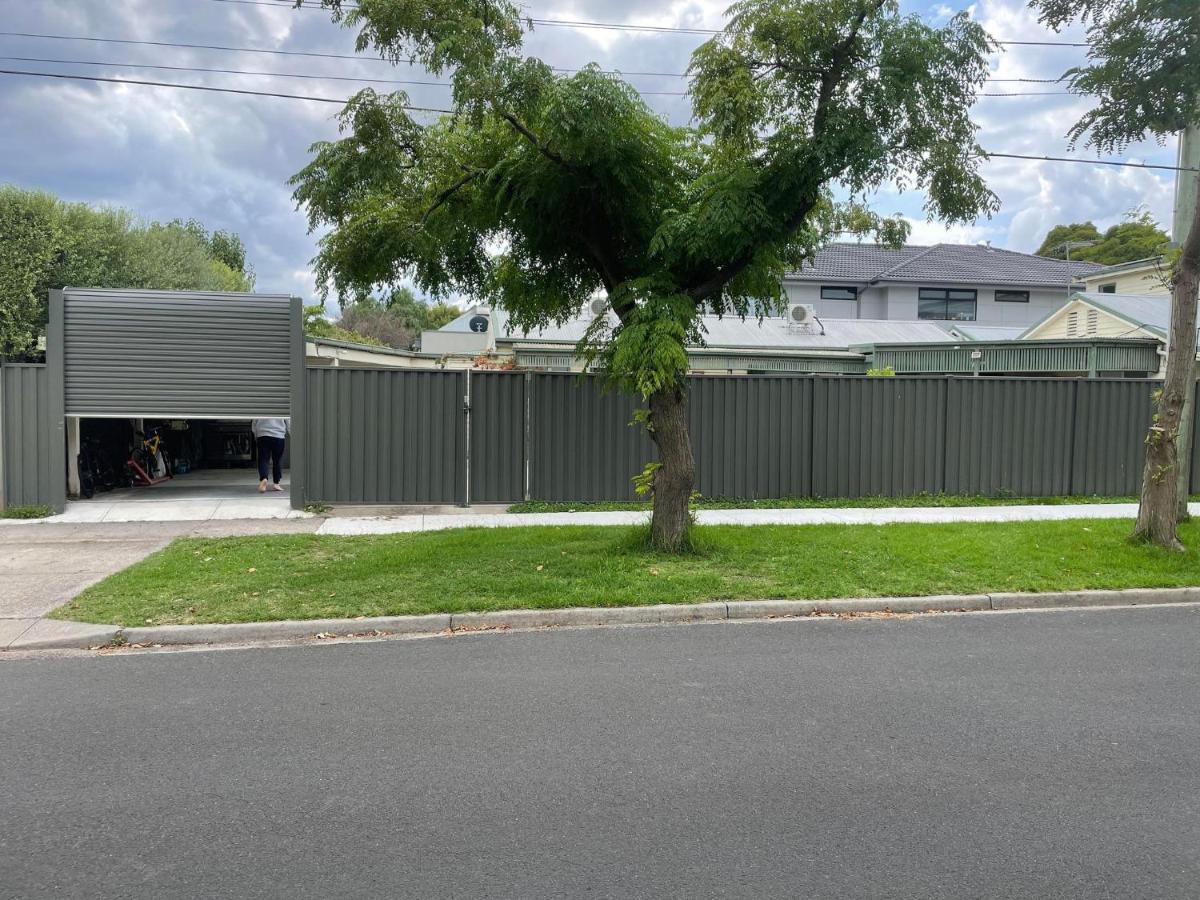 Oakleigh Private Unit Villa Exterior photo
